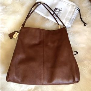 Coach leather shoulder bag